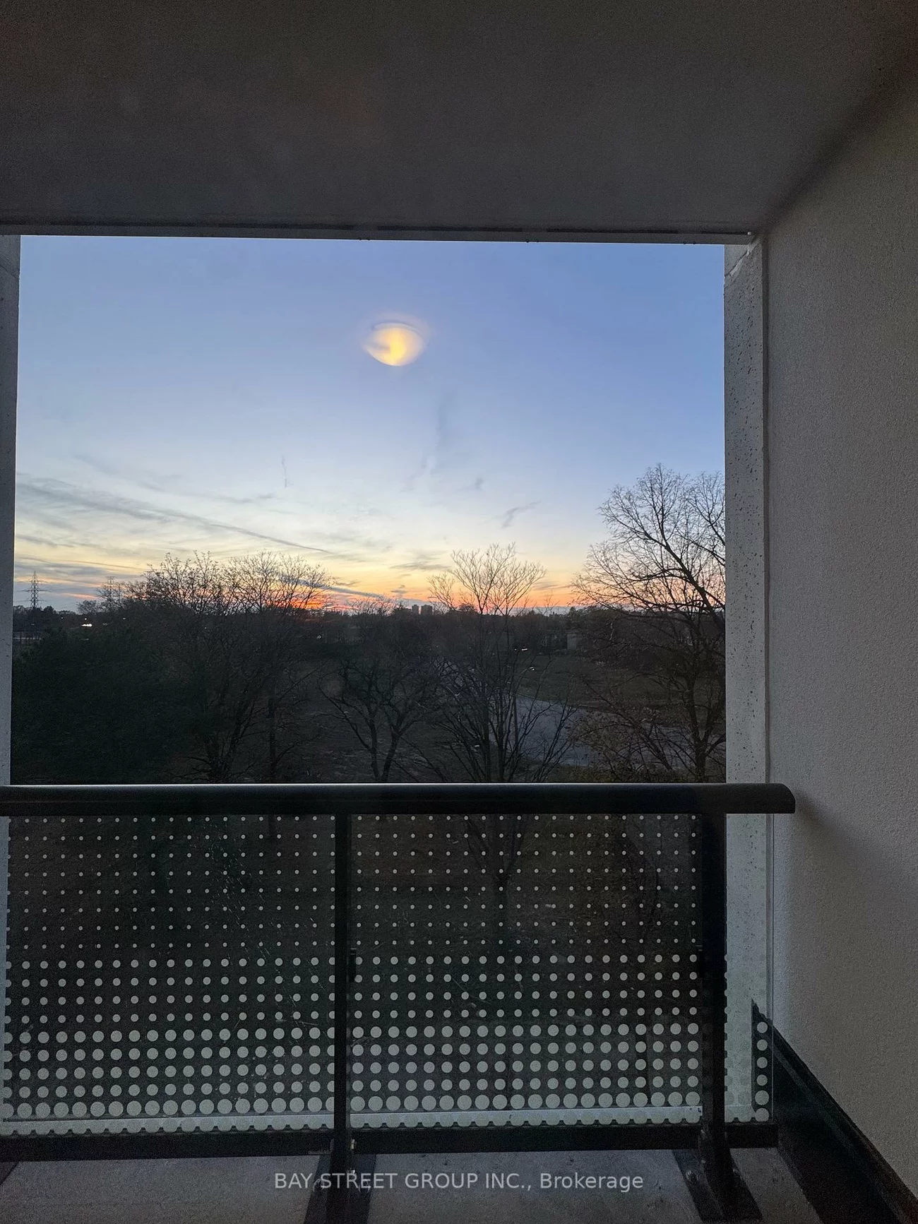 5858, Yonge, Newtonbrook West, Toronto