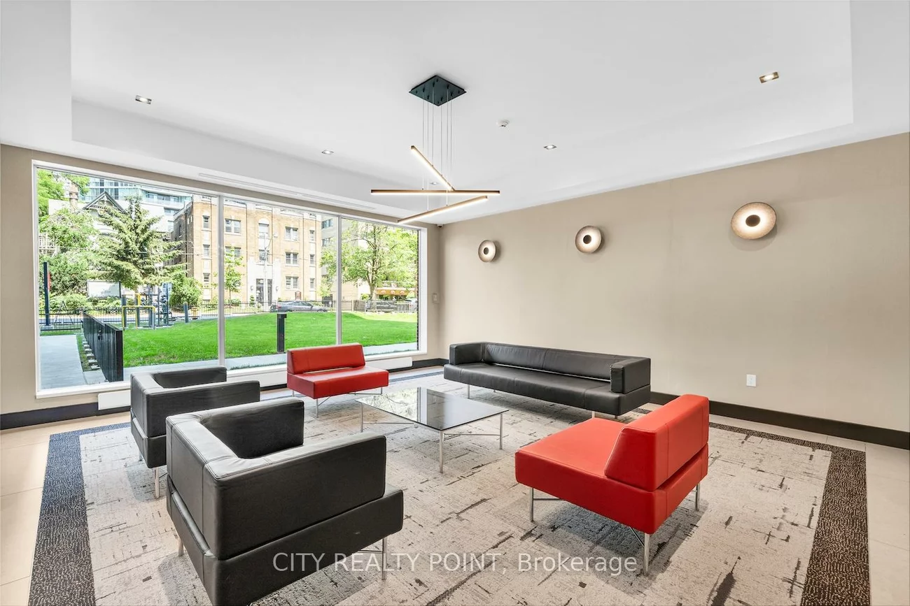 33, Isabella, Church-Yonge Corridor, Toronto