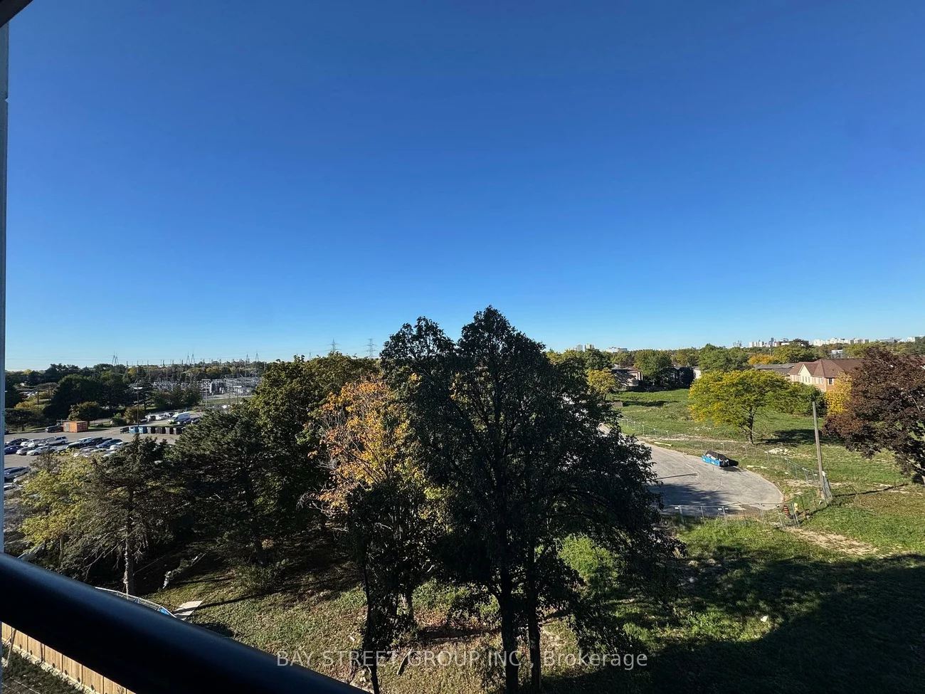 5858, Yonge, Newtonbrook West, Toronto