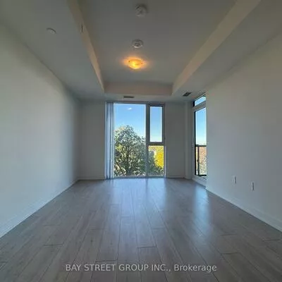 5858, Yonge, Newtonbrook West, Toronto