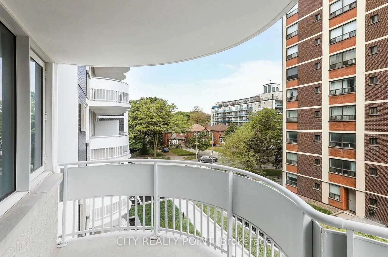 11, Walmer, Annex, Toronto