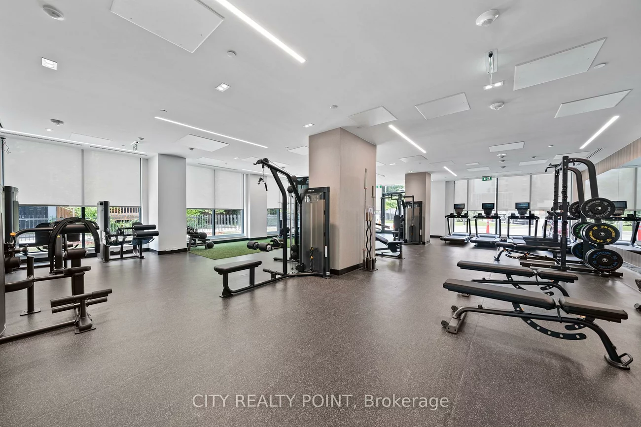 664, Spadina, University, Toronto