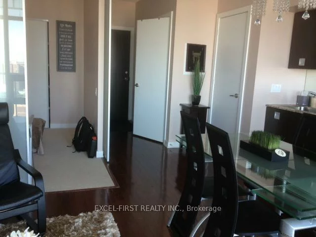 33, Charles, Church-Yonge Corridor, Toronto