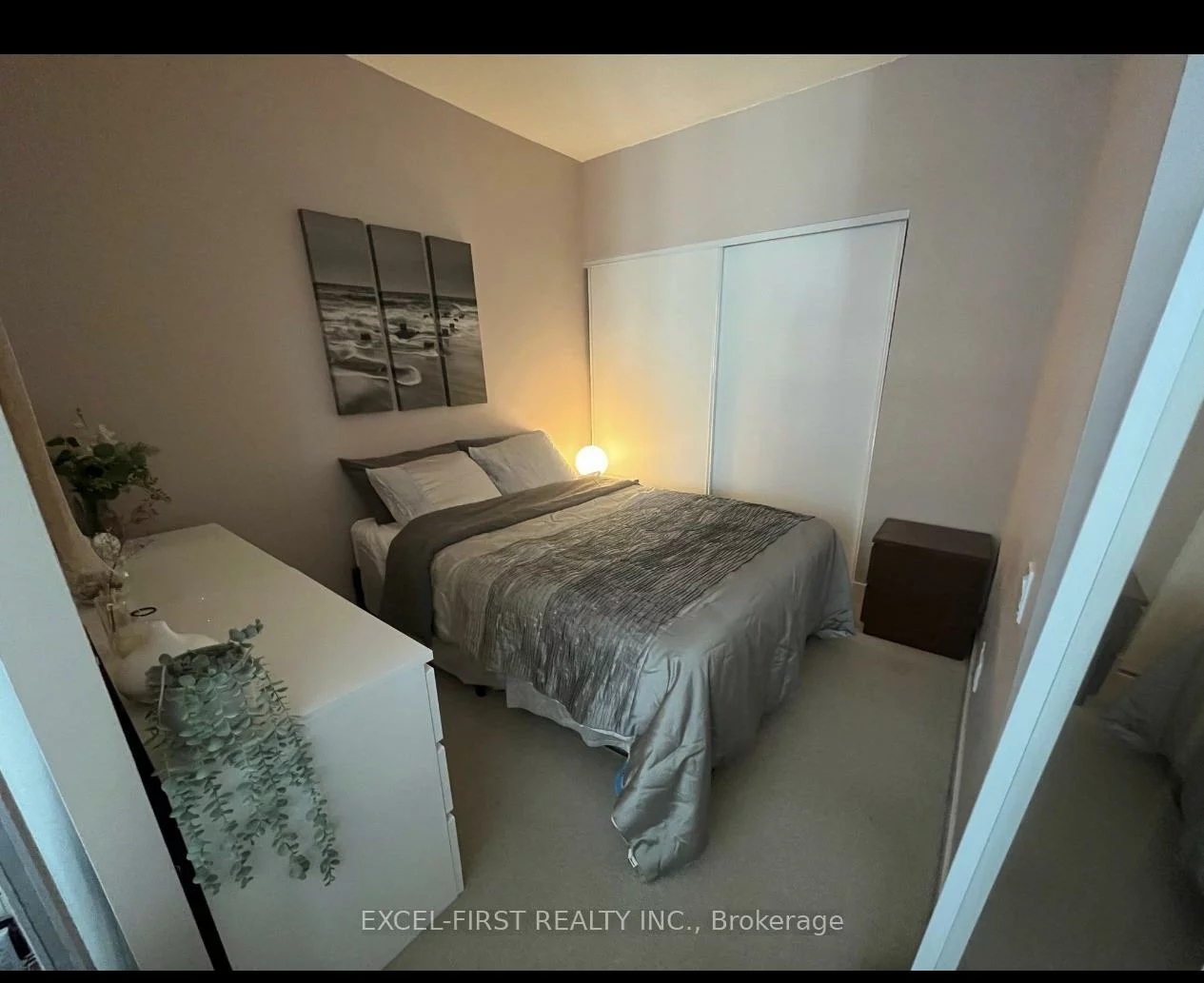 33, Charles, Church-Yonge Corridor, Toronto