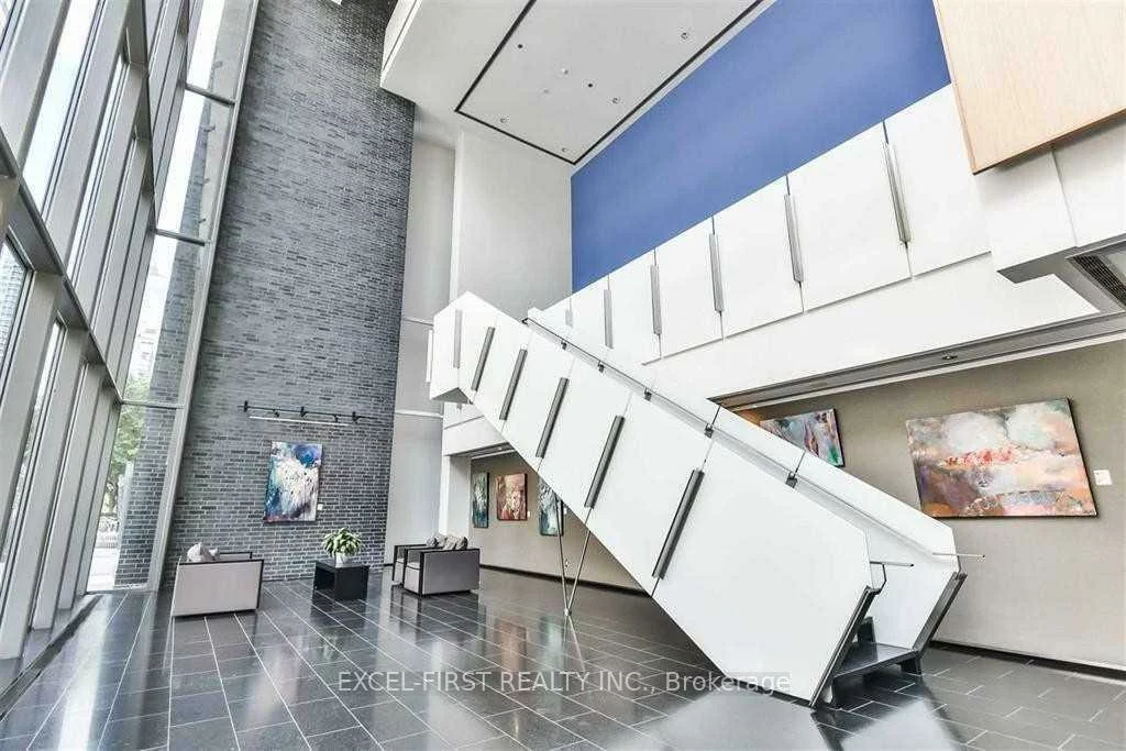 33, Charles, Church-Yonge Corridor, Toronto