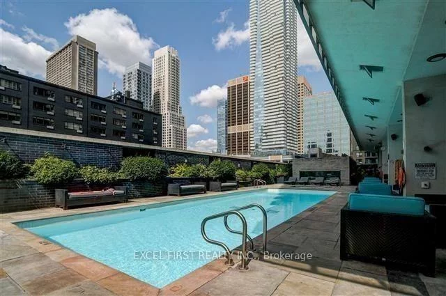 33, Charles, Church-Yonge Corridor, Toronto