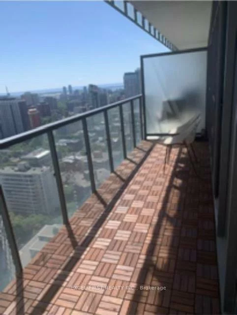 33, Charles, Church-Yonge Corridor, Toronto