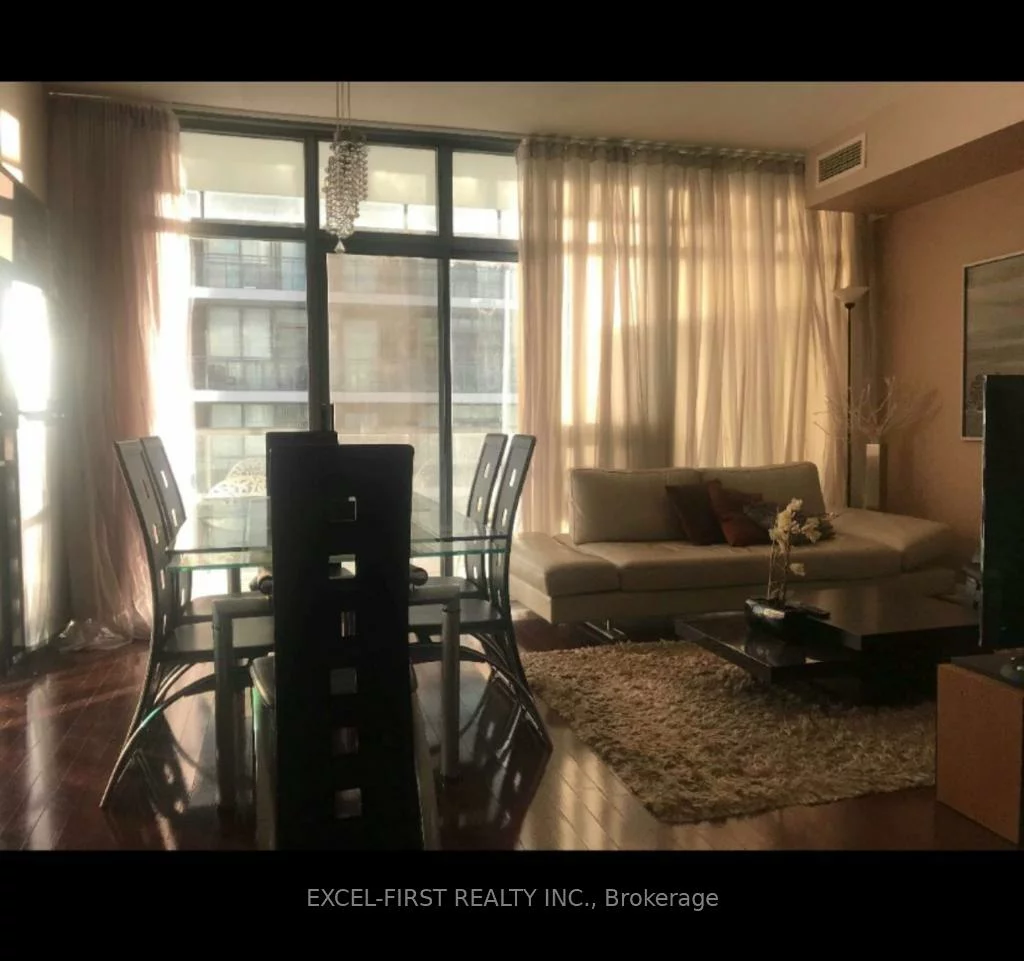 33, Charles, Church-Yonge Corridor, Toronto