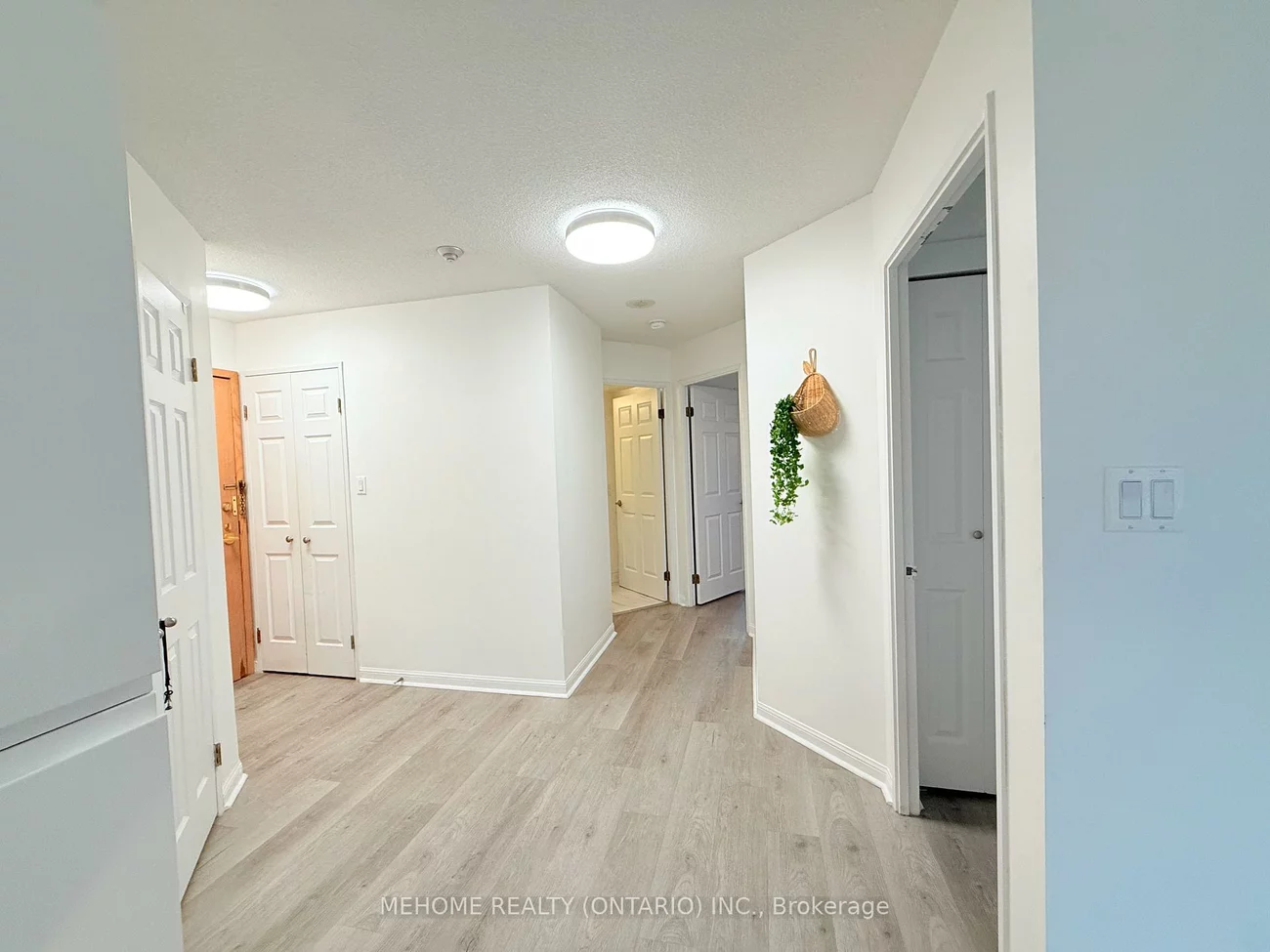 24, Wellesley, Bay Street Corridor, Toronto