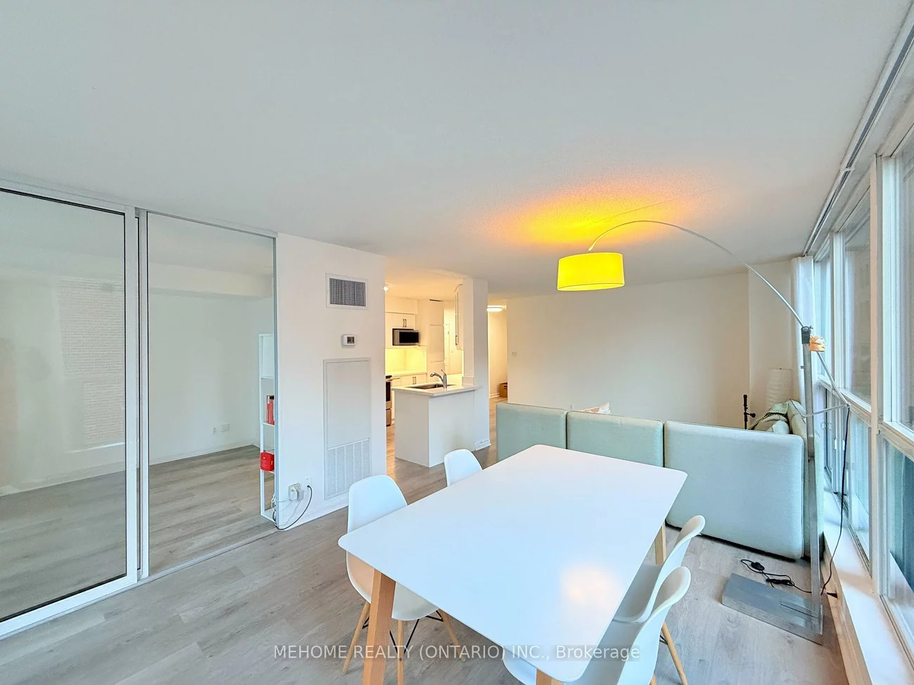 24, Wellesley, Bay Street Corridor, Toronto