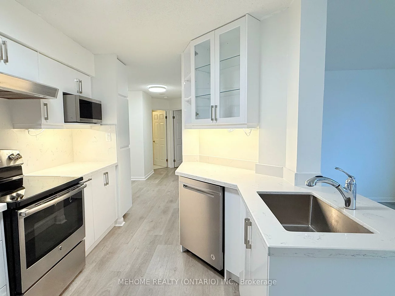 24, Wellesley, Bay Street Corridor, Toronto