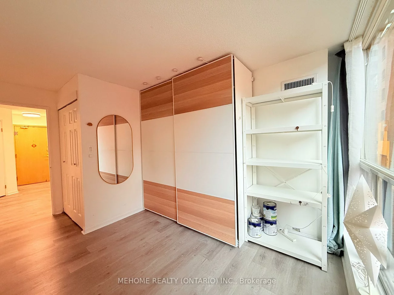 24, Wellesley, Bay Street Corridor, Toronto