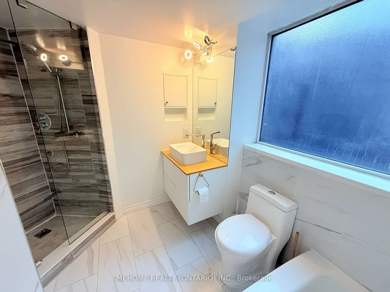 24, Wellesley, Bay Street Corridor, Toronto