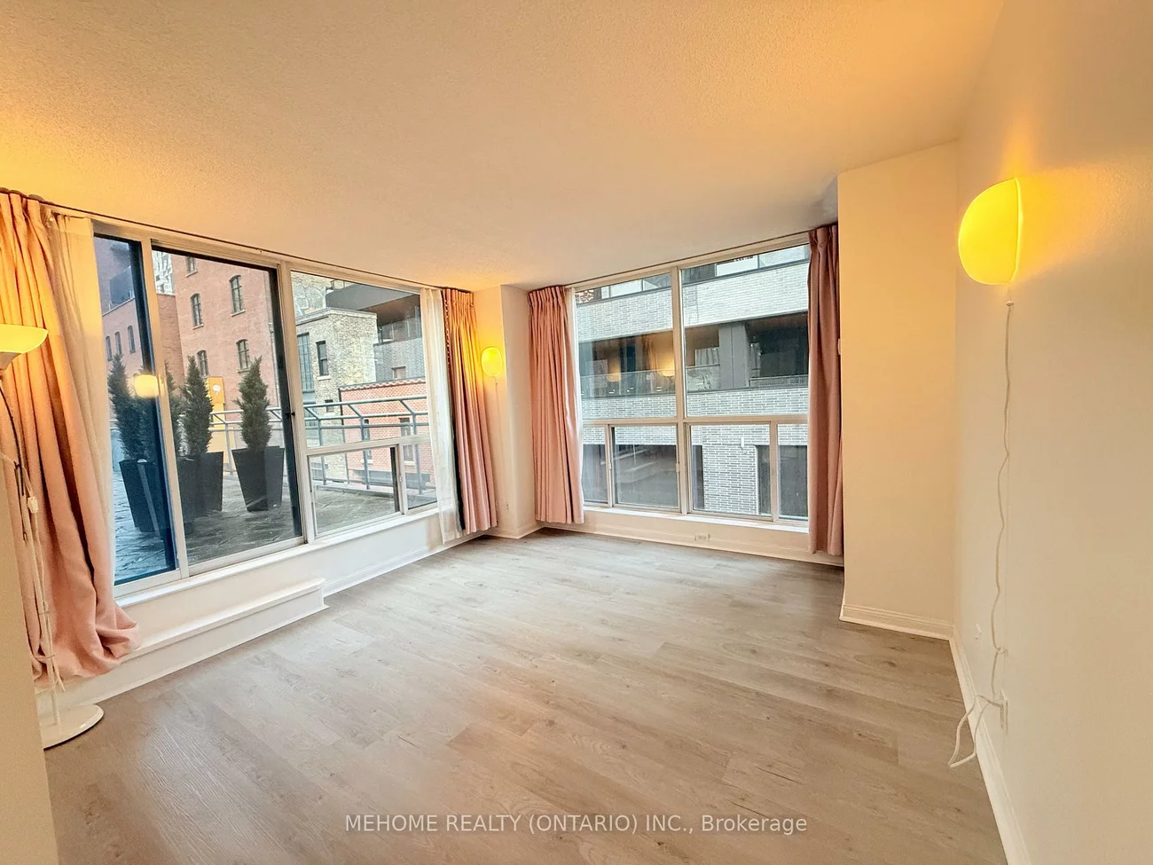 24, Wellesley, Bay Street Corridor, Toronto