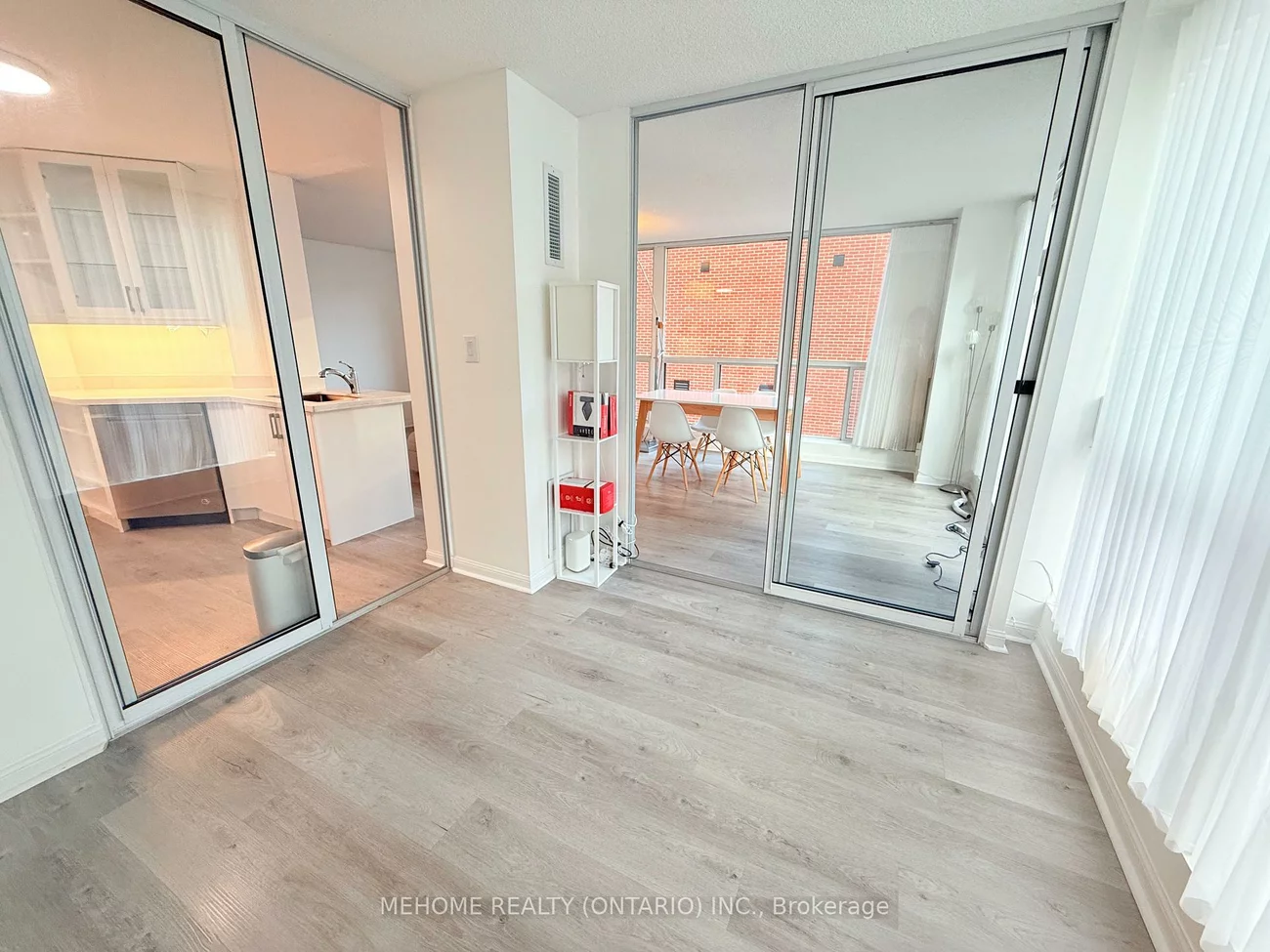 24, Wellesley, Bay Street Corridor, Toronto