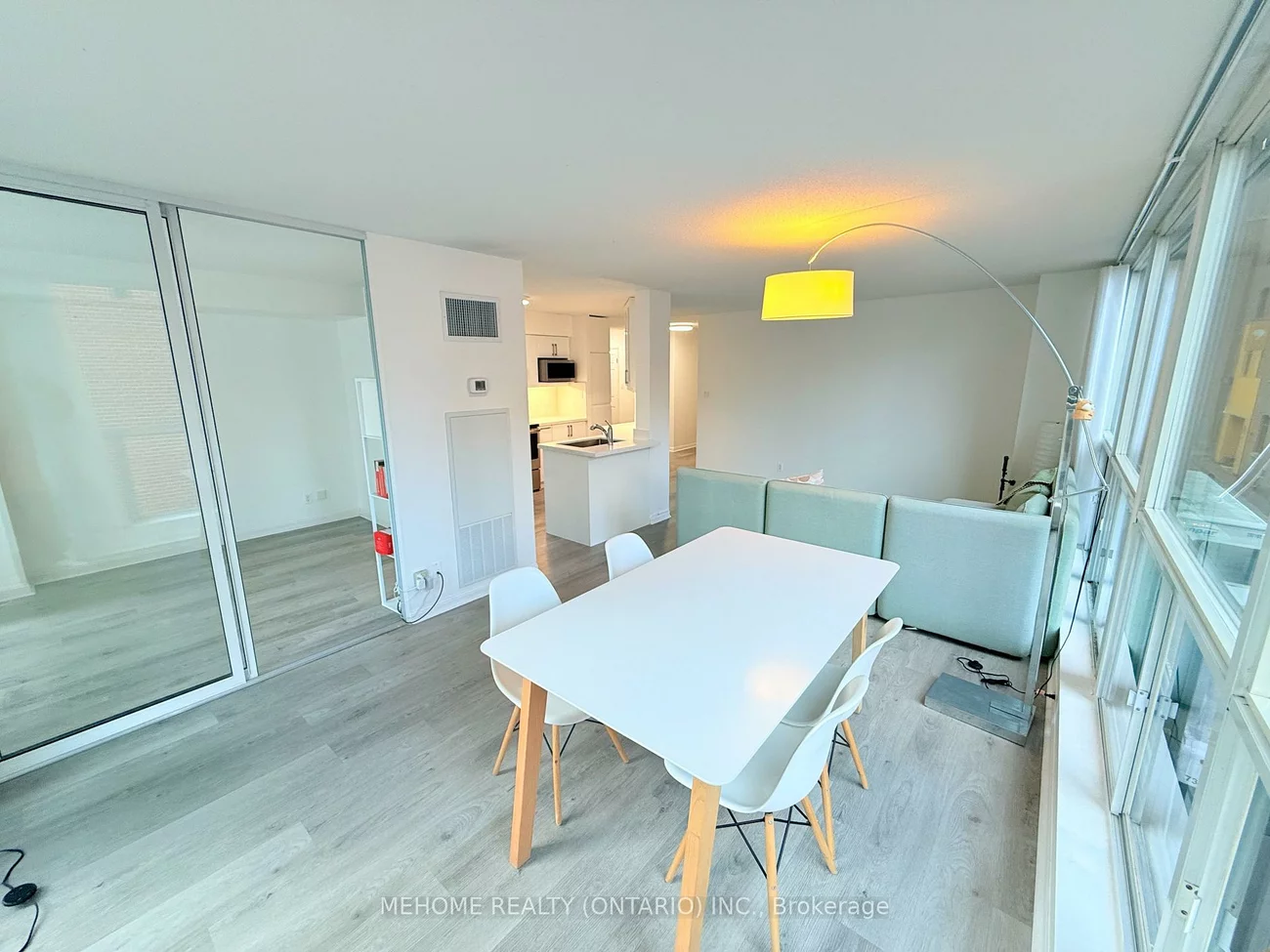 24, Wellesley, Bay Street Corridor, Toronto