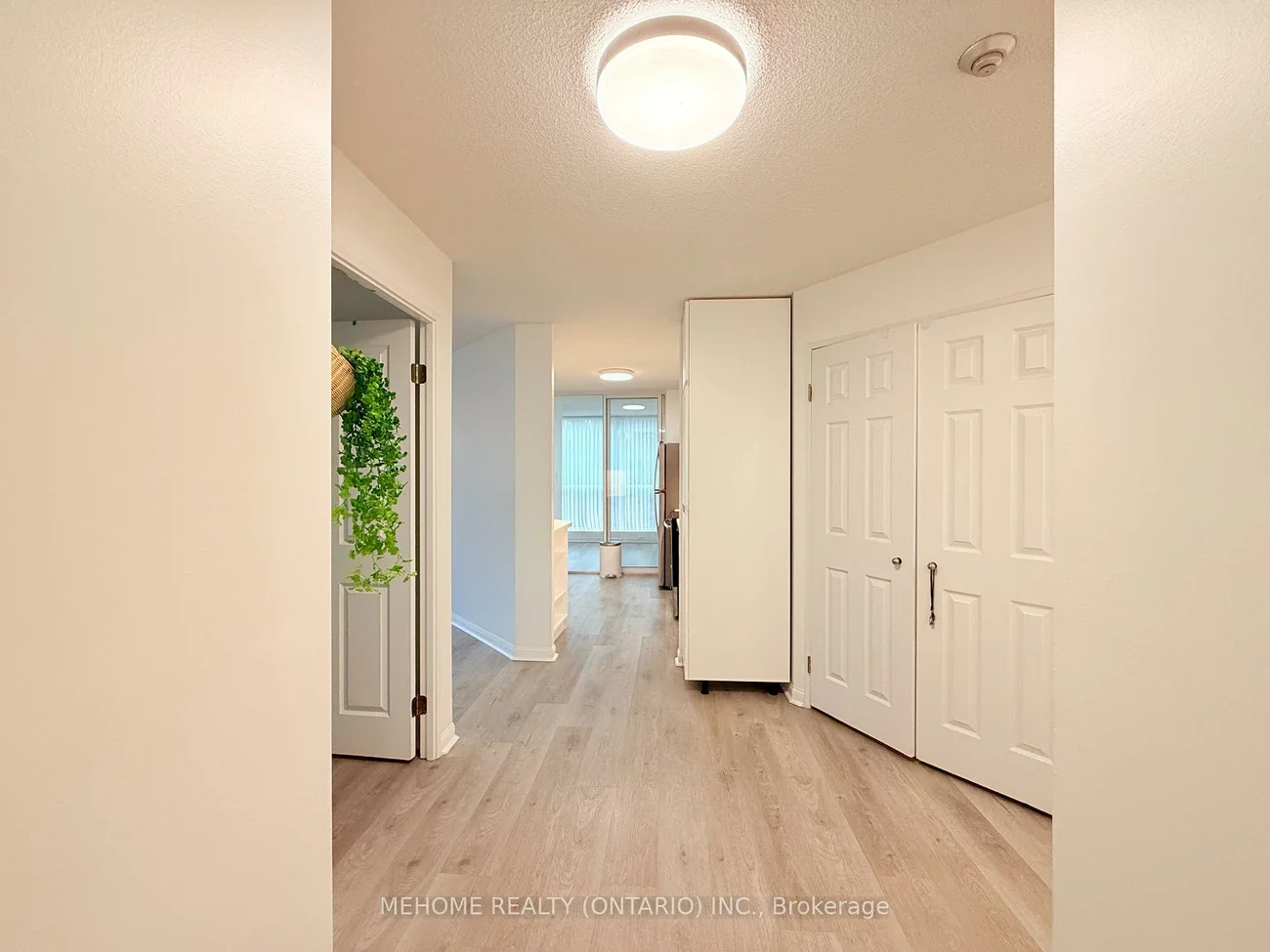 24, Wellesley, Bay Street Corridor, Toronto