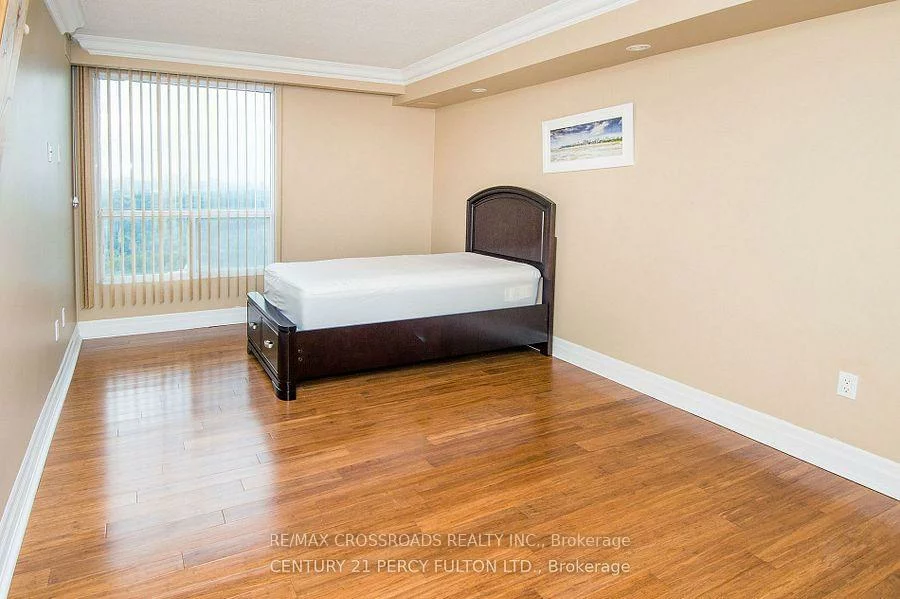 5, Concorde, Banbury-Don Mills, Toronto