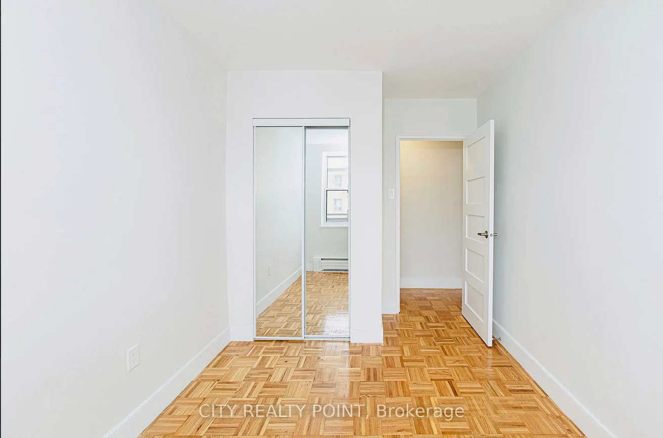 2, Grandstand, Thorncliffe Park, Toronto