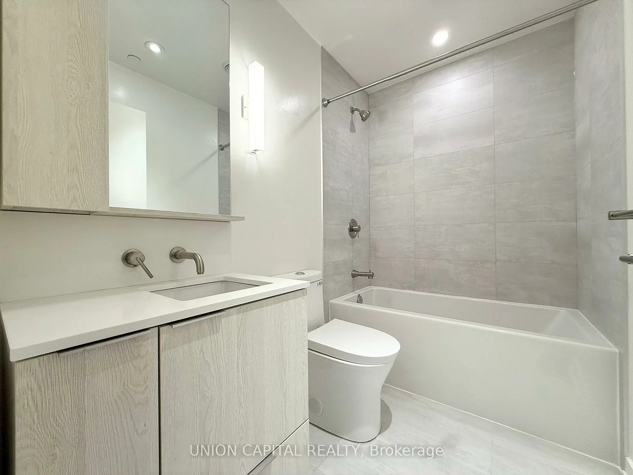 120, BROADWAY, Mount Pleasant West, Toronto