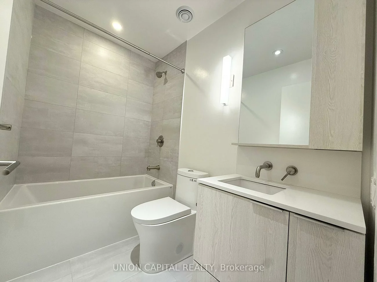 120, BROADWAY, Mount Pleasant West, Toronto