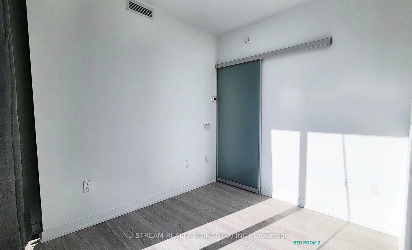 195, McCaul, Kensington-Chinatown, Toronto