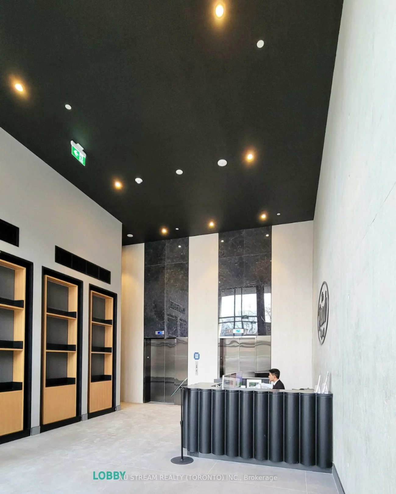 195, McCaul, Kensington-Chinatown, Toronto