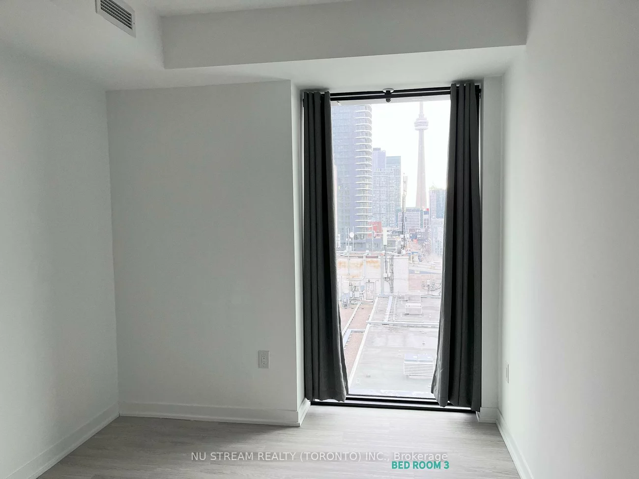 195, McCaul, Kensington-Chinatown, Toronto