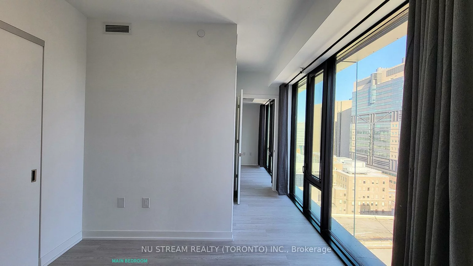 195, McCaul, Kensington-Chinatown, Toronto