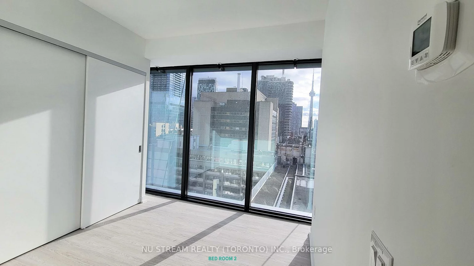 195, McCaul, Kensington-Chinatown, Toronto