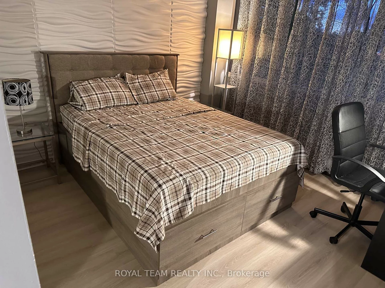 735, Don Mills, Flemingdon Park, Toronto