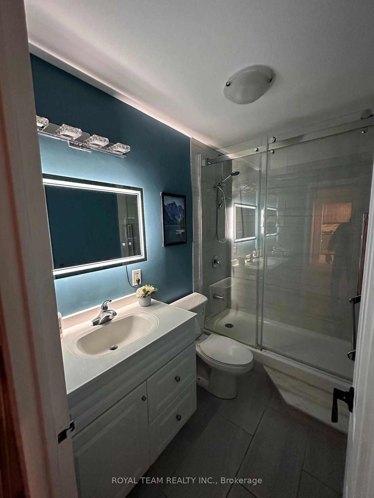 735, Don Mills, Flemingdon Park, Toronto