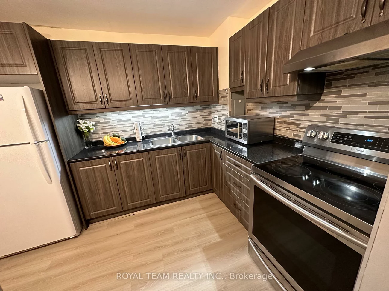 735, Don Mills, Flemingdon Park, Toronto