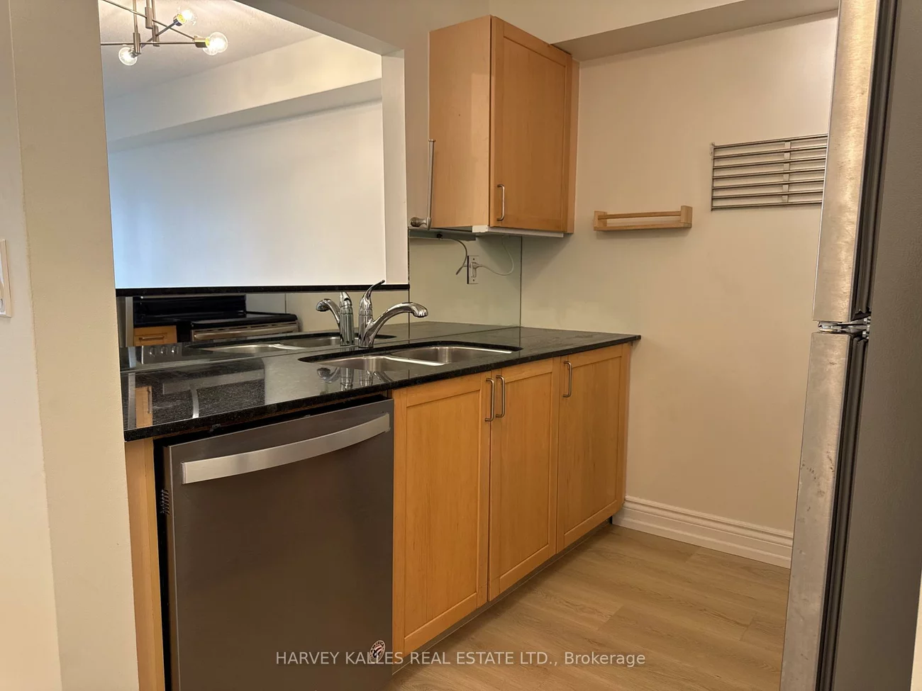 1, Balmoral, Yonge-St. Clair, Toronto