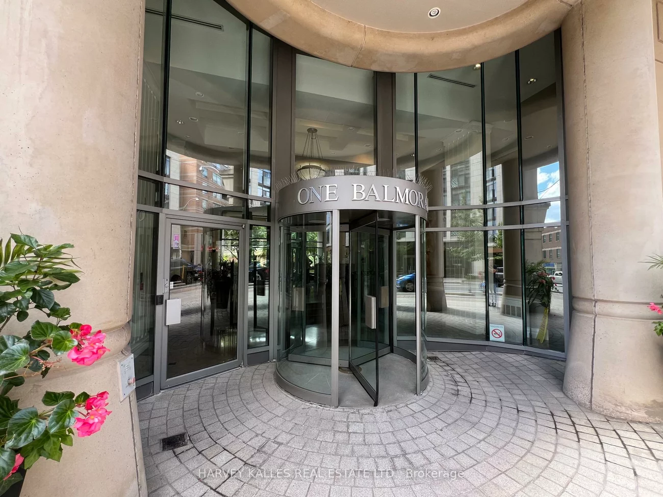 1, Balmoral, Yonge-St. Clair, Toronto