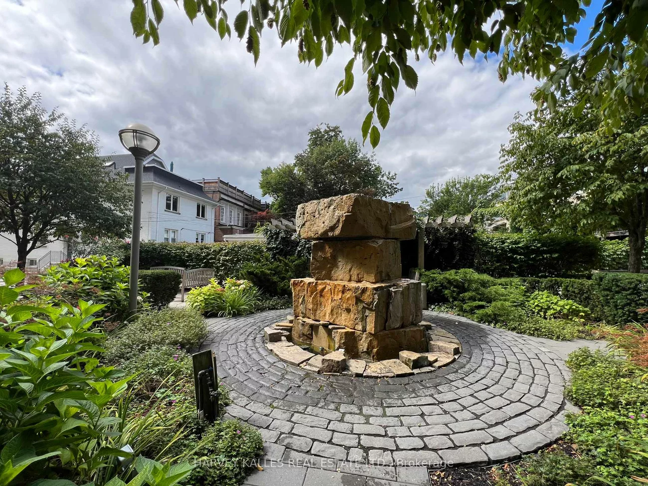 1, Balmoral, Yonge-St. Clair, Toronto