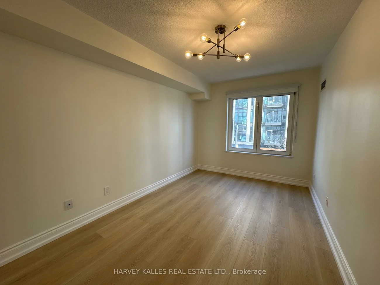 1, Balmoral, Yonge-St. Clair, Toronto