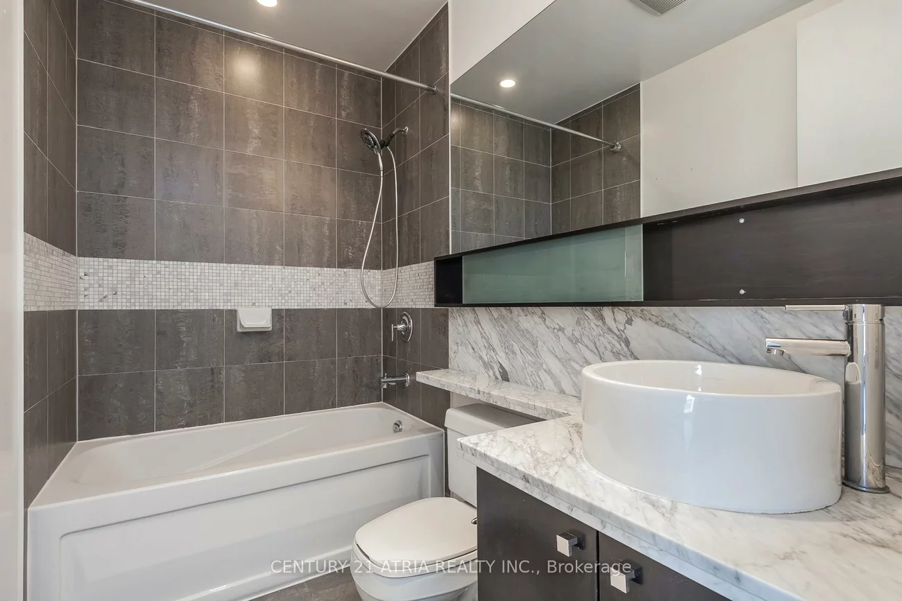 11, Brunel, Waterfront Communities C1, Toronto