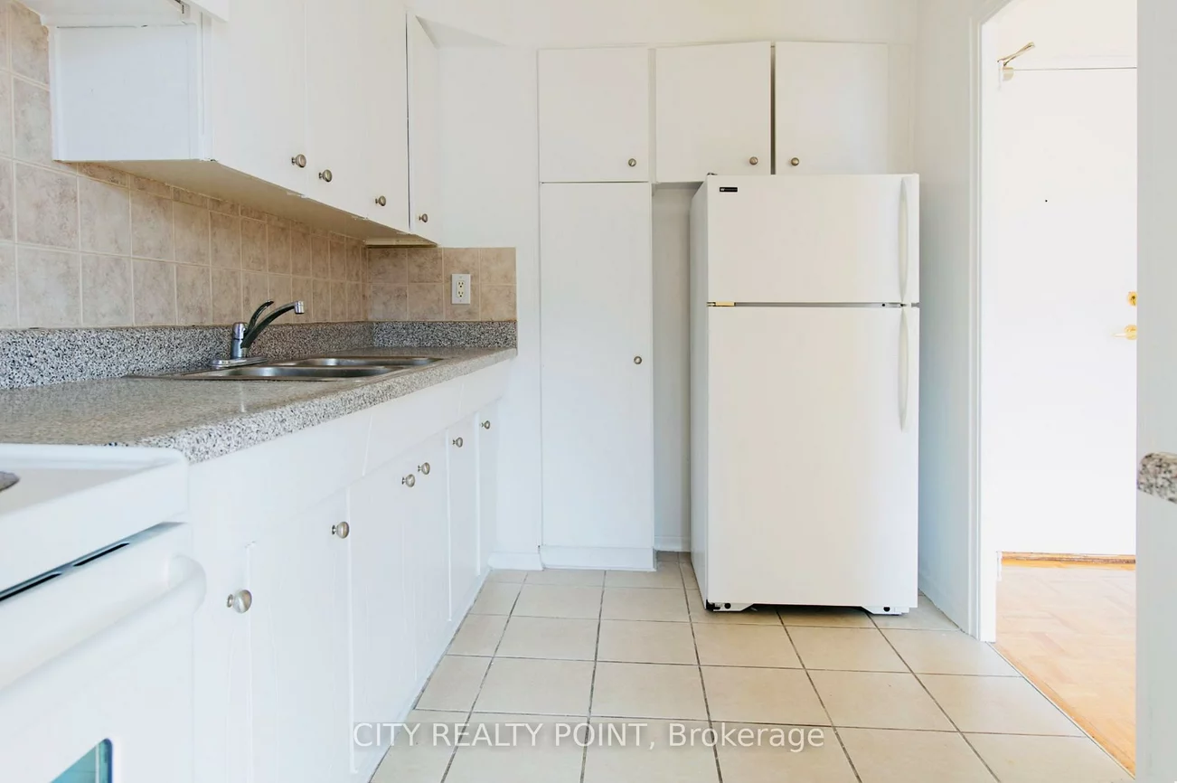 490, Eglinton, Mount Pleasant East, Toronto