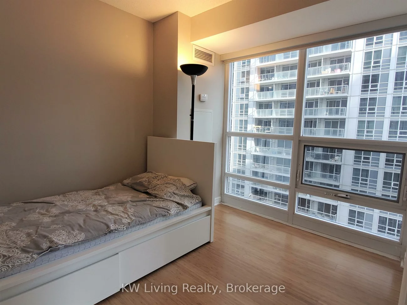 763, Bay, Bay Street Corridor, Toronto