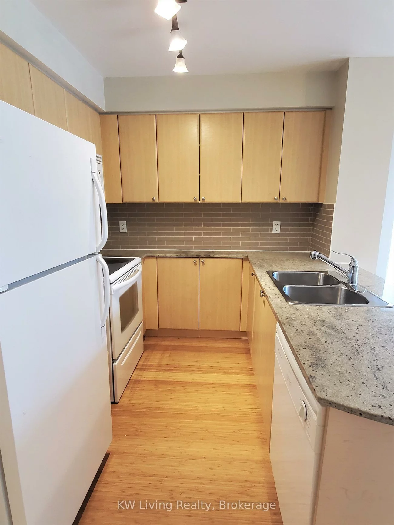 763, Bay, Bay Street Corridor, Toronto