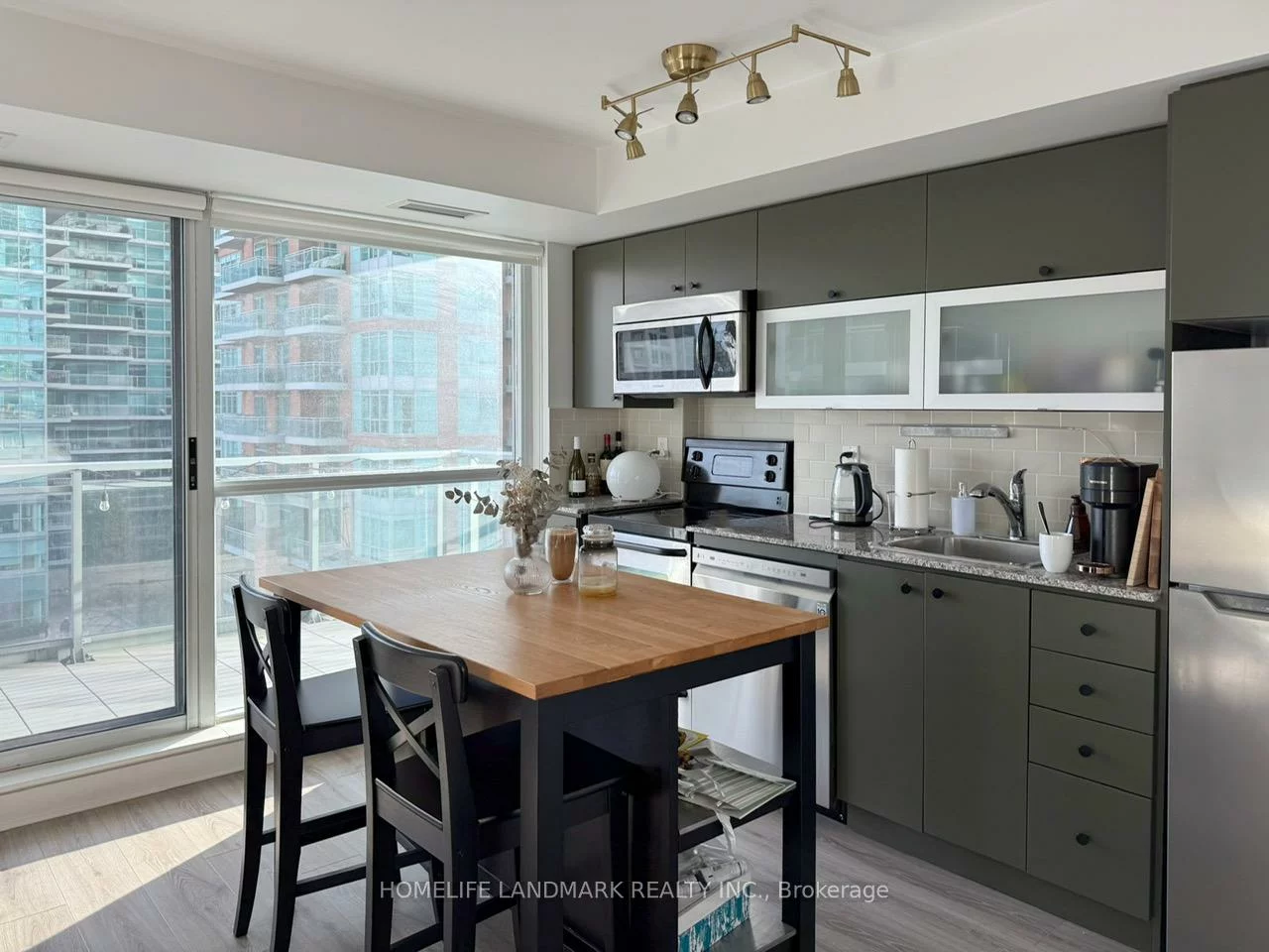 100, Western Battery, Niagara, Toronto