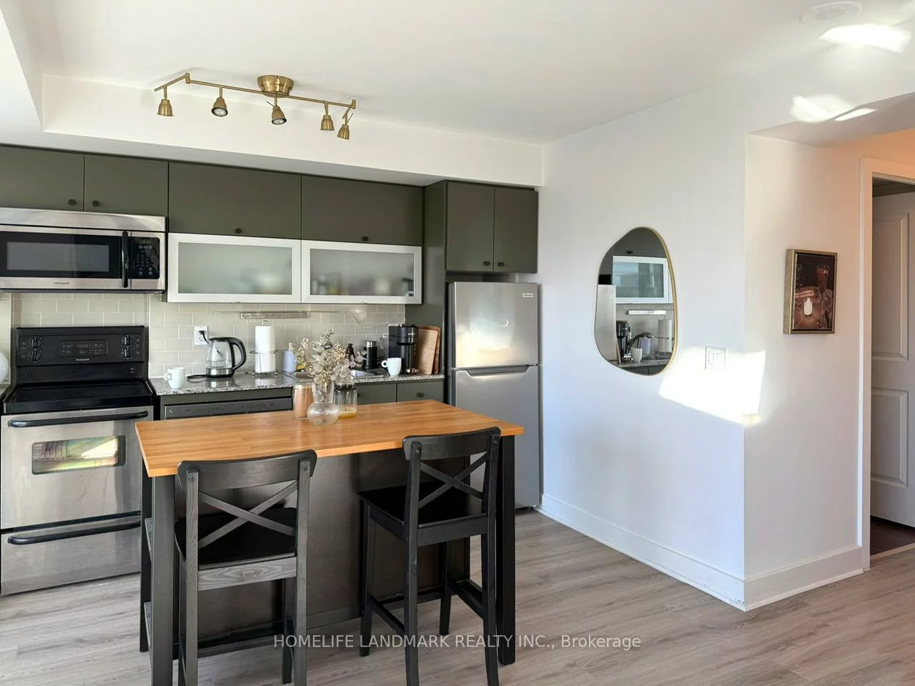 100, Western Battery, Niagara, Toronto