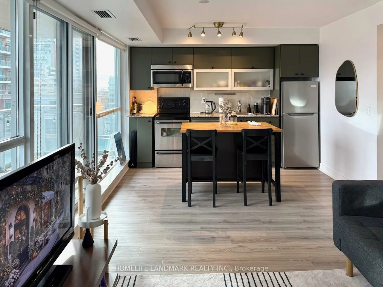 100, Western Battery, Niagara, Toronto