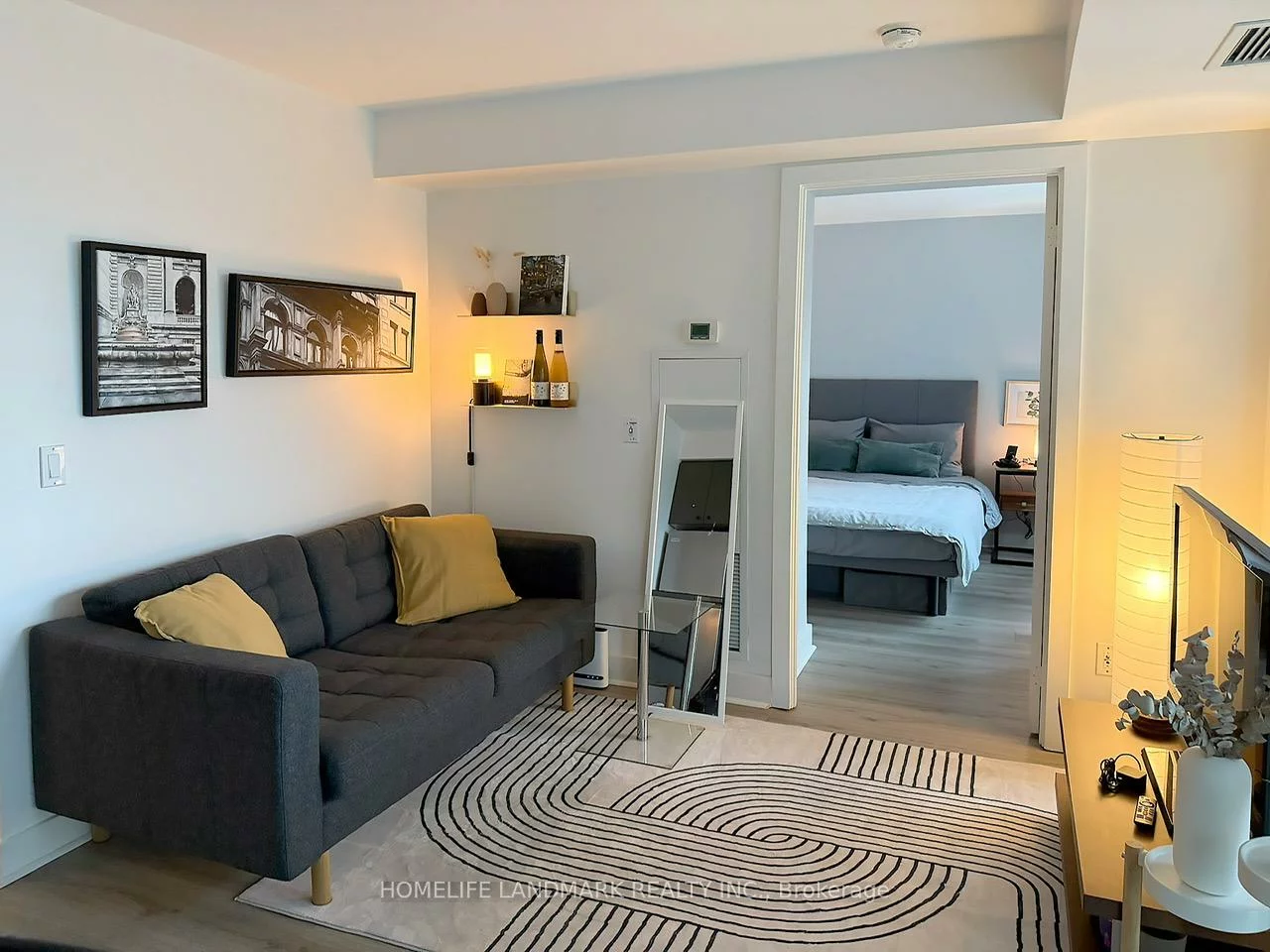 100, Western Battery, Niagara, Toronto