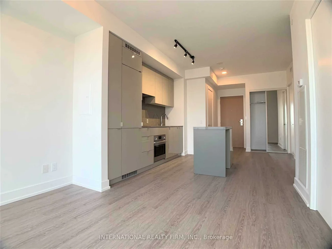 7, Grenville, Bay Street Corridor, Toronto