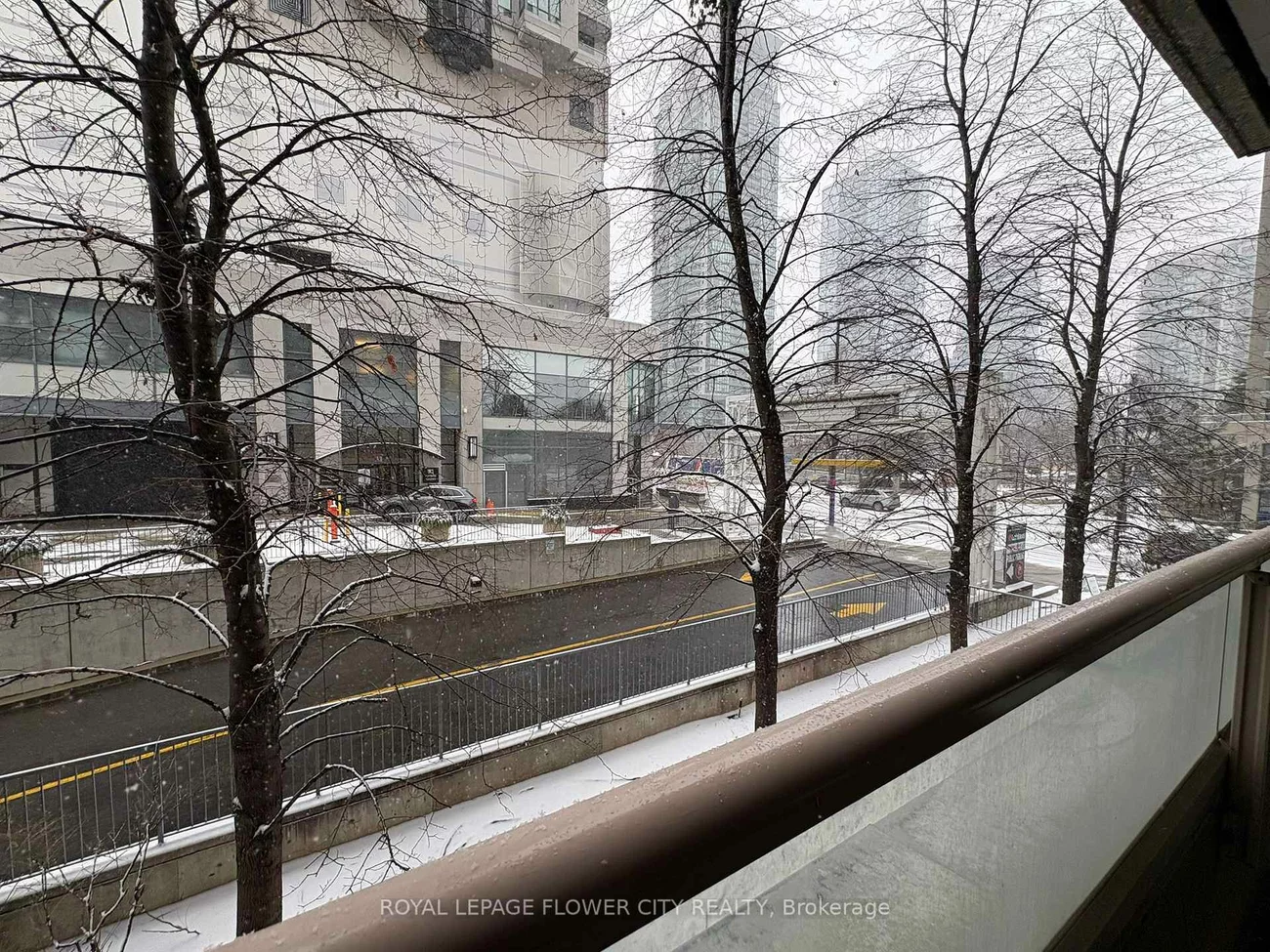 35, Empress, Willowdale East, Toronto