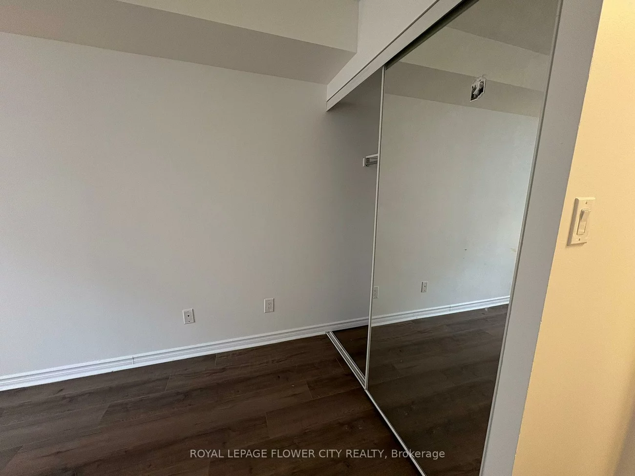 35, Empress, Willowdale East, Toronto