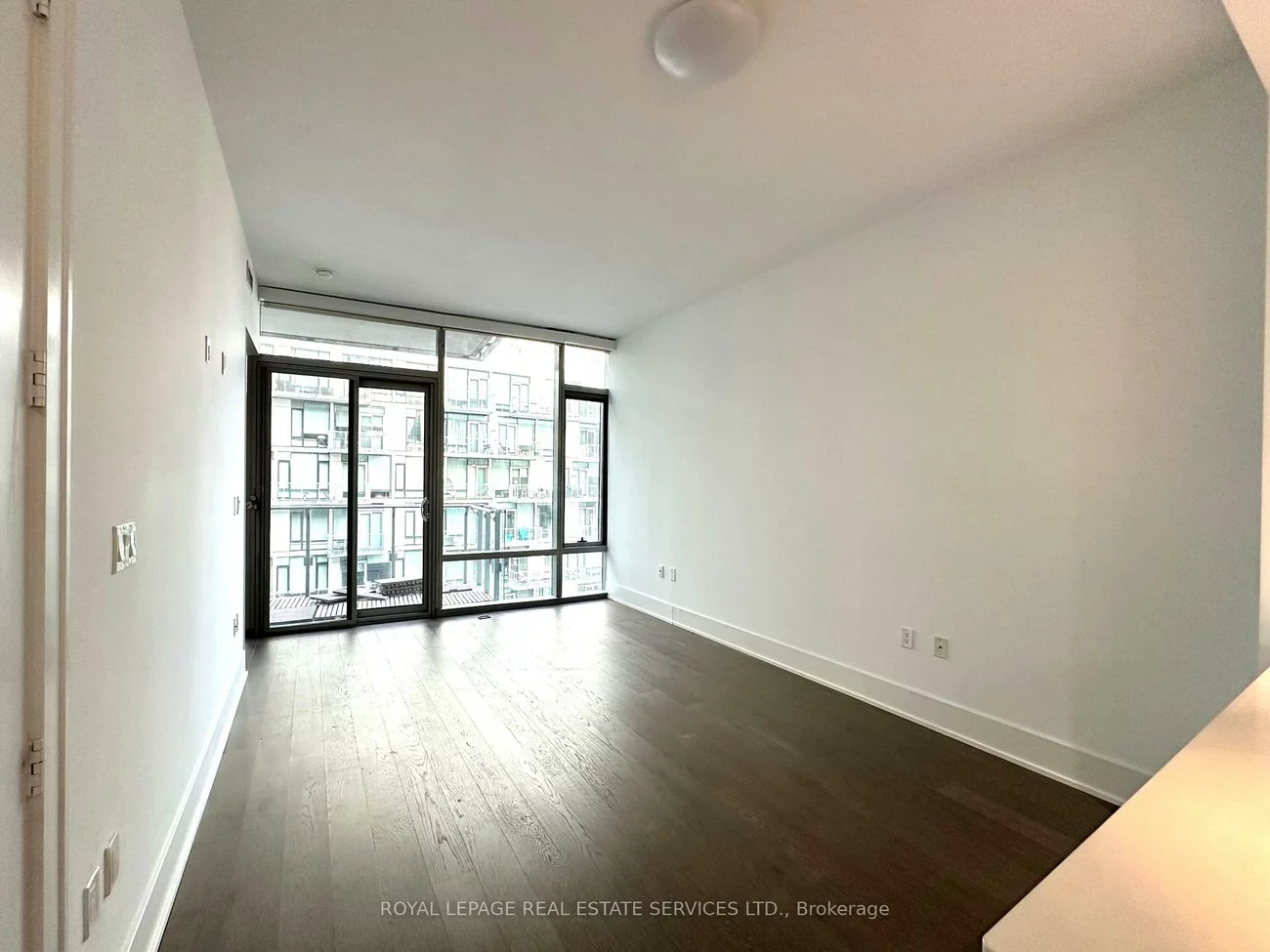 39, Queens, Waterfront Communities C8, Toronto