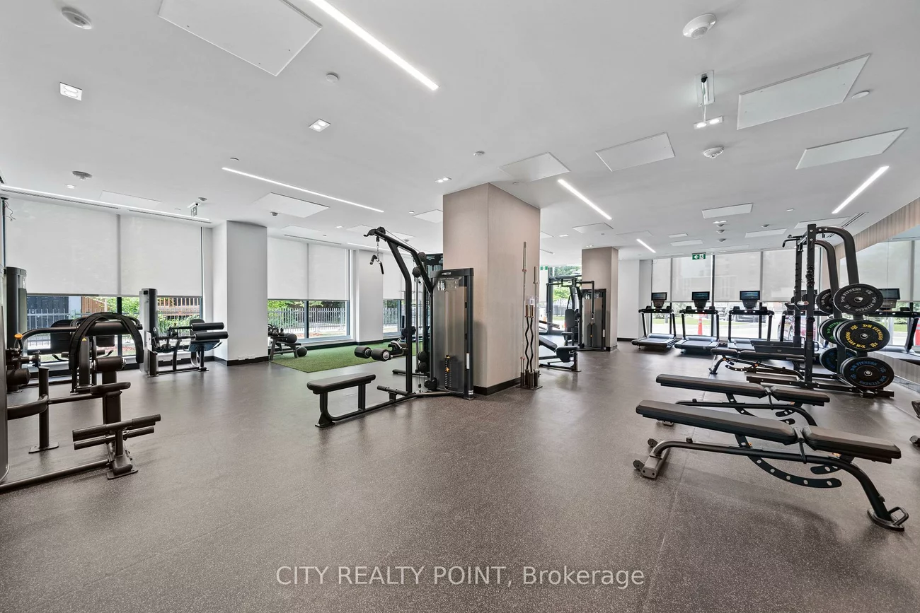 664, Spadina, University, Toronto